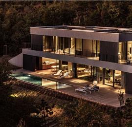 2 Bedroom Villa with Infinity Pool in Buzet, Istria, Sleeps 4